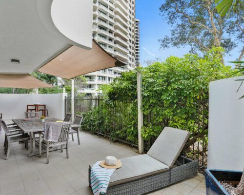 Gold-Coast-3-bedroom-family-garden-view-apartments-room-3 (6)