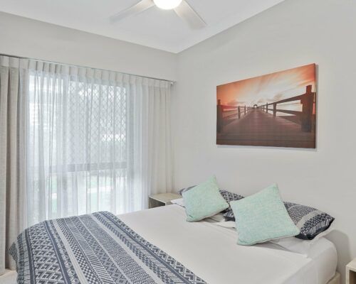 Gold-Coast-3-bedroom-family-garden-view-apartments-room-3 (9)