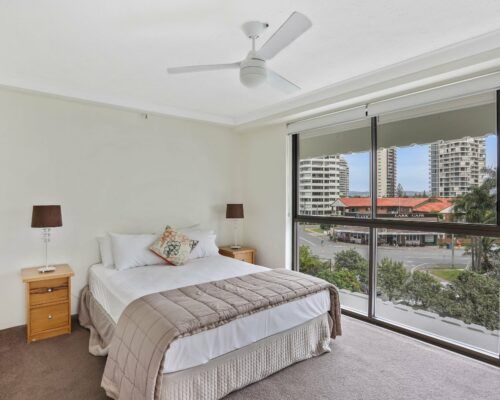 Gold-Coast-3-bedroom-mariner-view-apartments-room-15 (1)