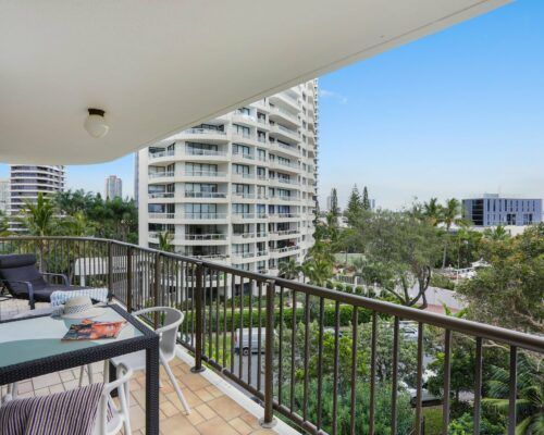 Gold-Coast-3-bedroom-mariner-view-apartments-room-15 (2)