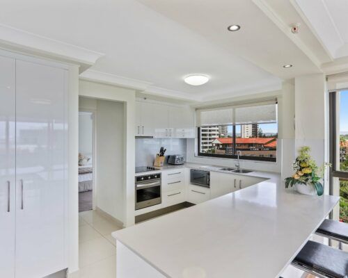 Gold-Coast-3-bedroom-mariner-view-apartments-room-15 (7)