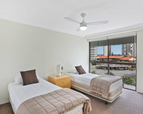 Gold-Coast-3-bedroom-mariner-view-apartments-room-15 (8)