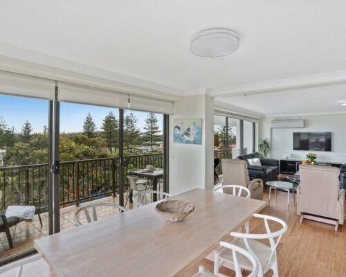 Gold-Coast-3-bedroom-mariner-view-apartments-room-15 (9)