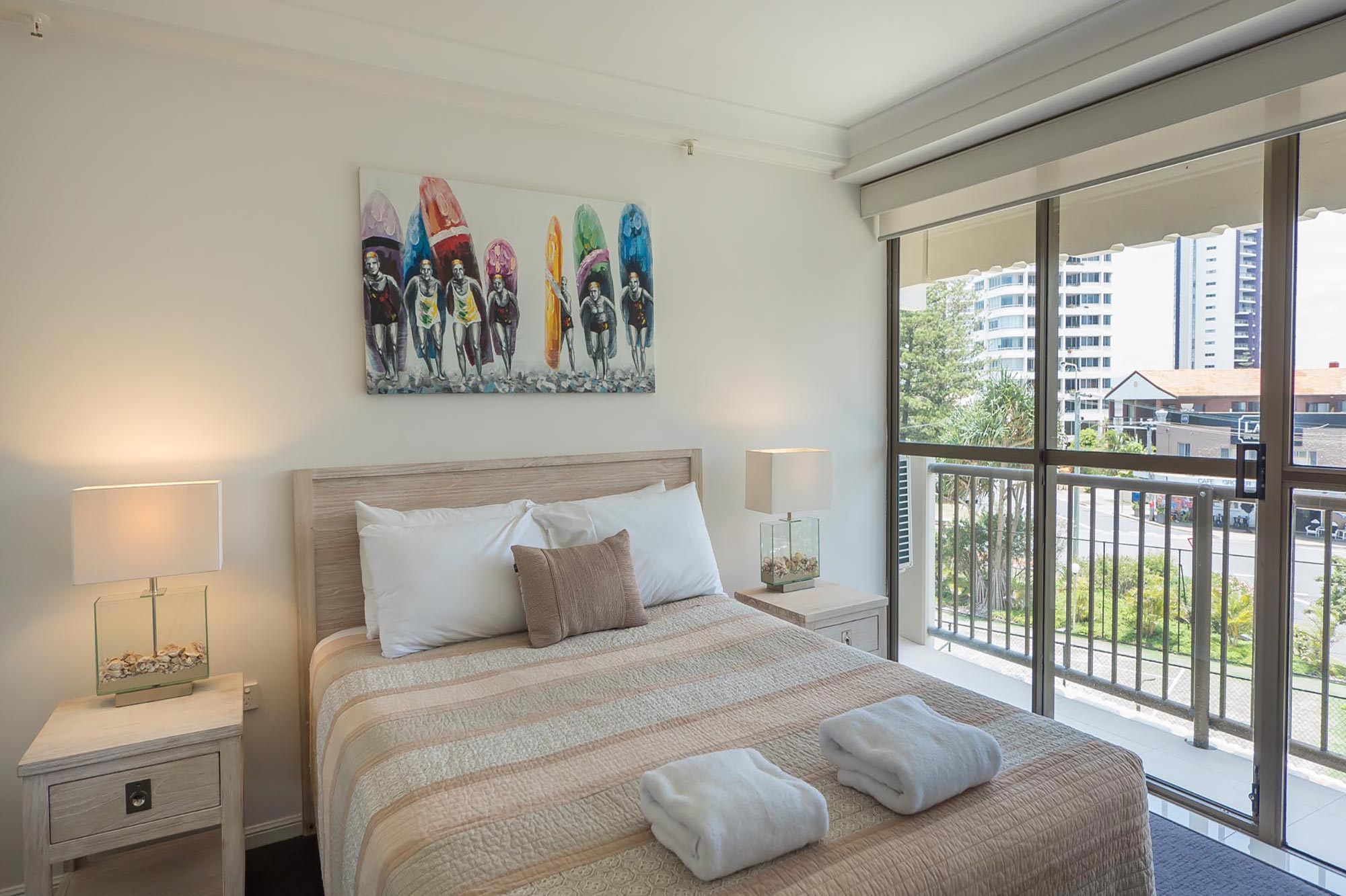 1 Bedroom Gold Coast Apartments DeVille Apartments