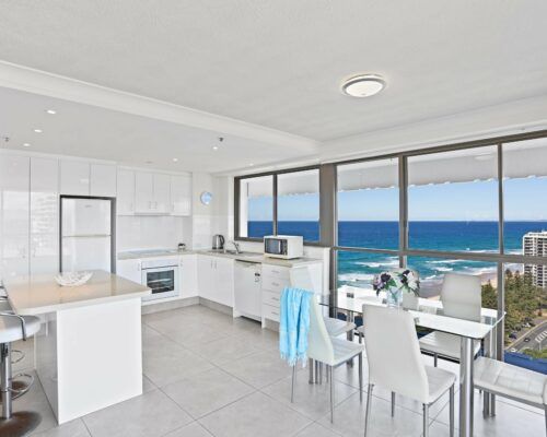 Gold-Coast-superior-1-bedroom-apartments-room-87 (2)