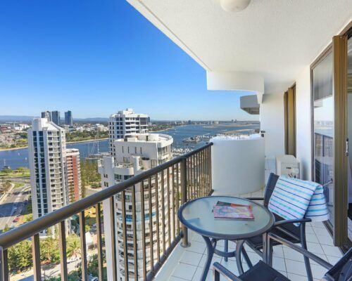 Gold-Coast-superior-1-bedroom-apartments-room-99 (1)