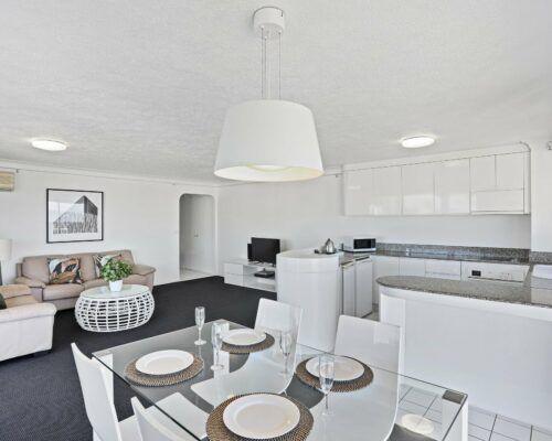 Gold-Coast-superior-1-bedroom-apartments-room-99 (5)