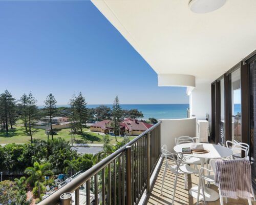 Gold-Coast-superior-3-bedroom-apartments-room-23 (7)