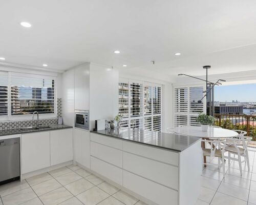 Gold-Coast-superior-3-bedroom-apartments-room-23 (9)