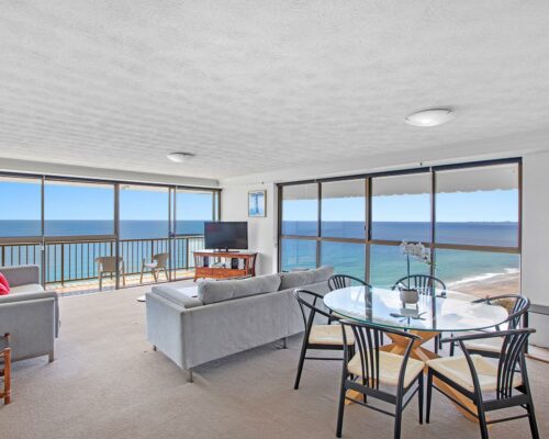 gold-coast-budget-2-bedroom-ocean-view-apartments-room-100 (3)